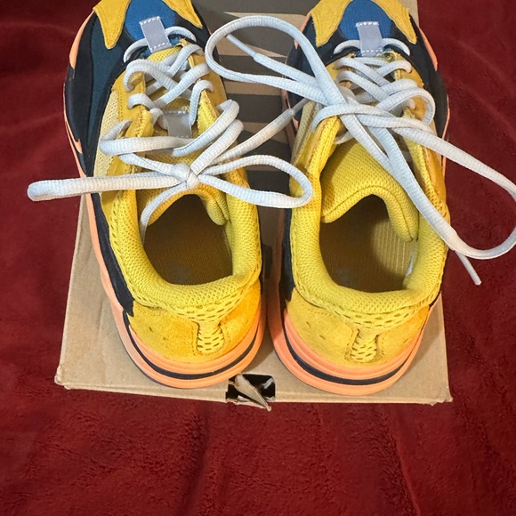 YEEZY BOOST 700 'SUN, Men Size 6 - Picture 2 of 7